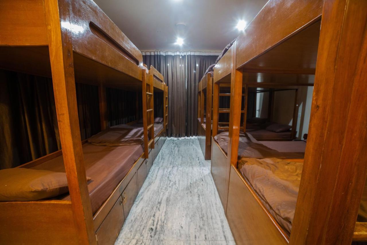 Pearl Courtyard Dormitory Varanasi Exterior foto