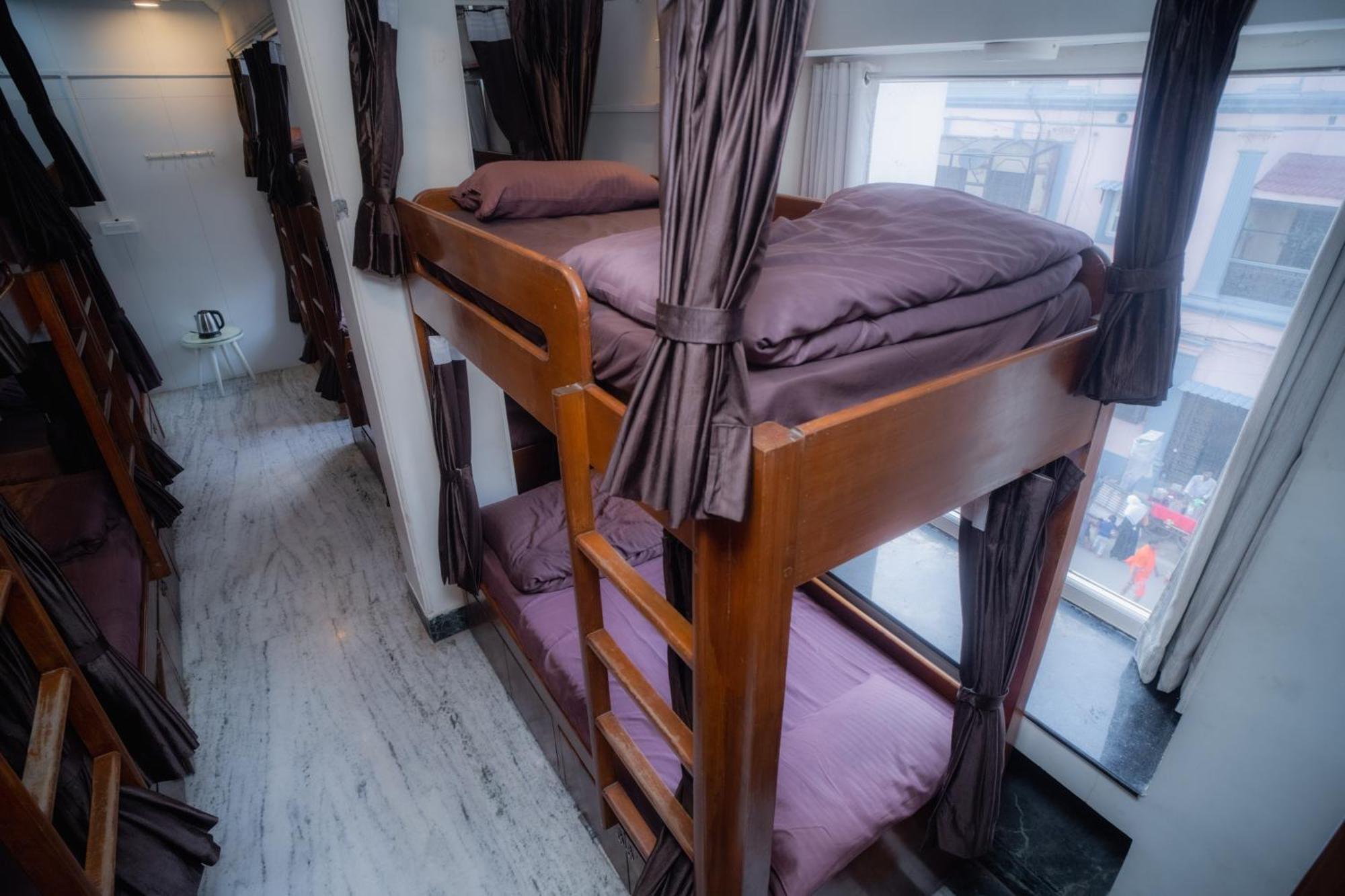 Pearl Courtyard Dormitory Varanasi Exterior foto