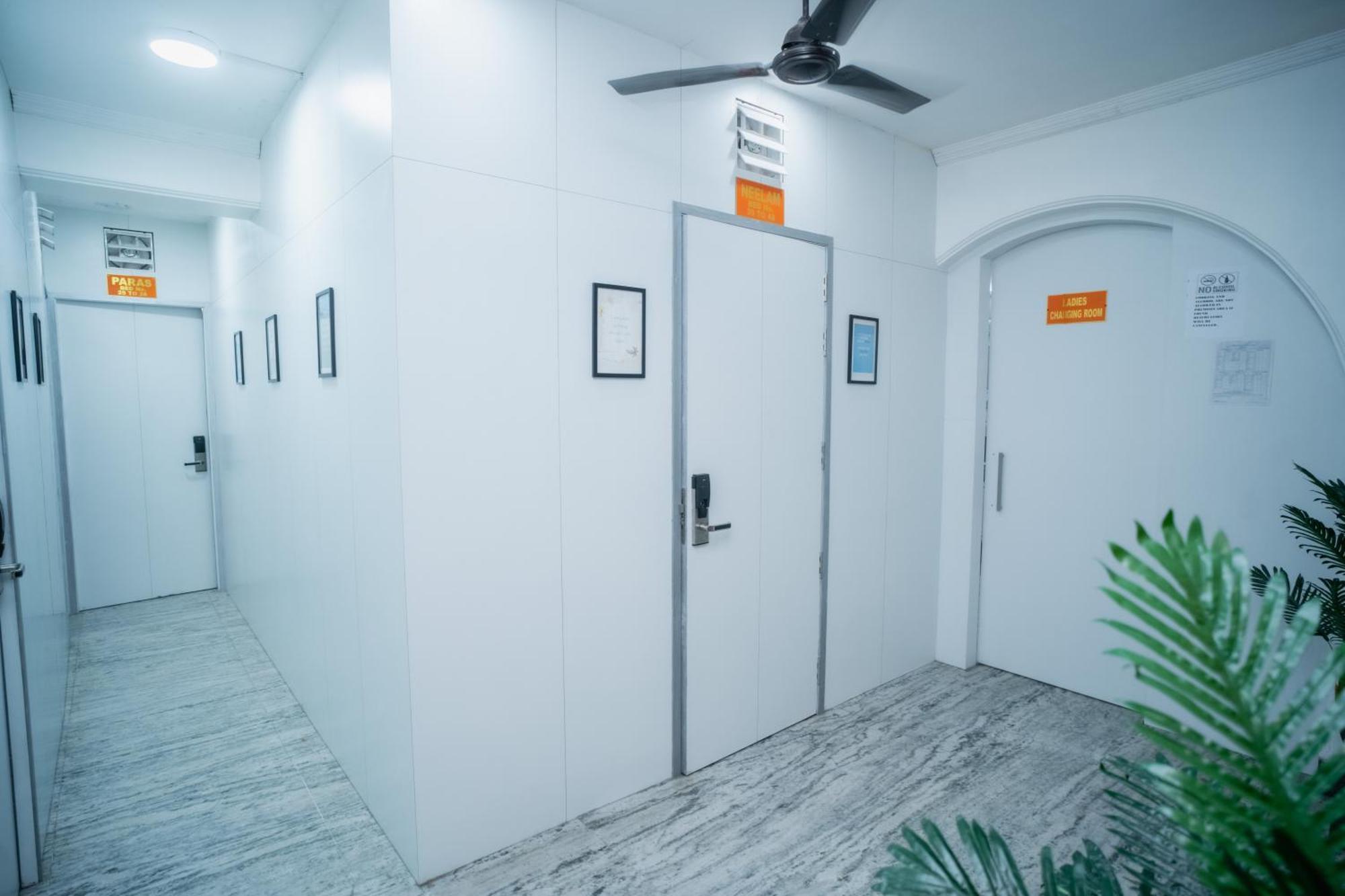 Pearl Courtyard Dormitory Varanasi Exterior foto