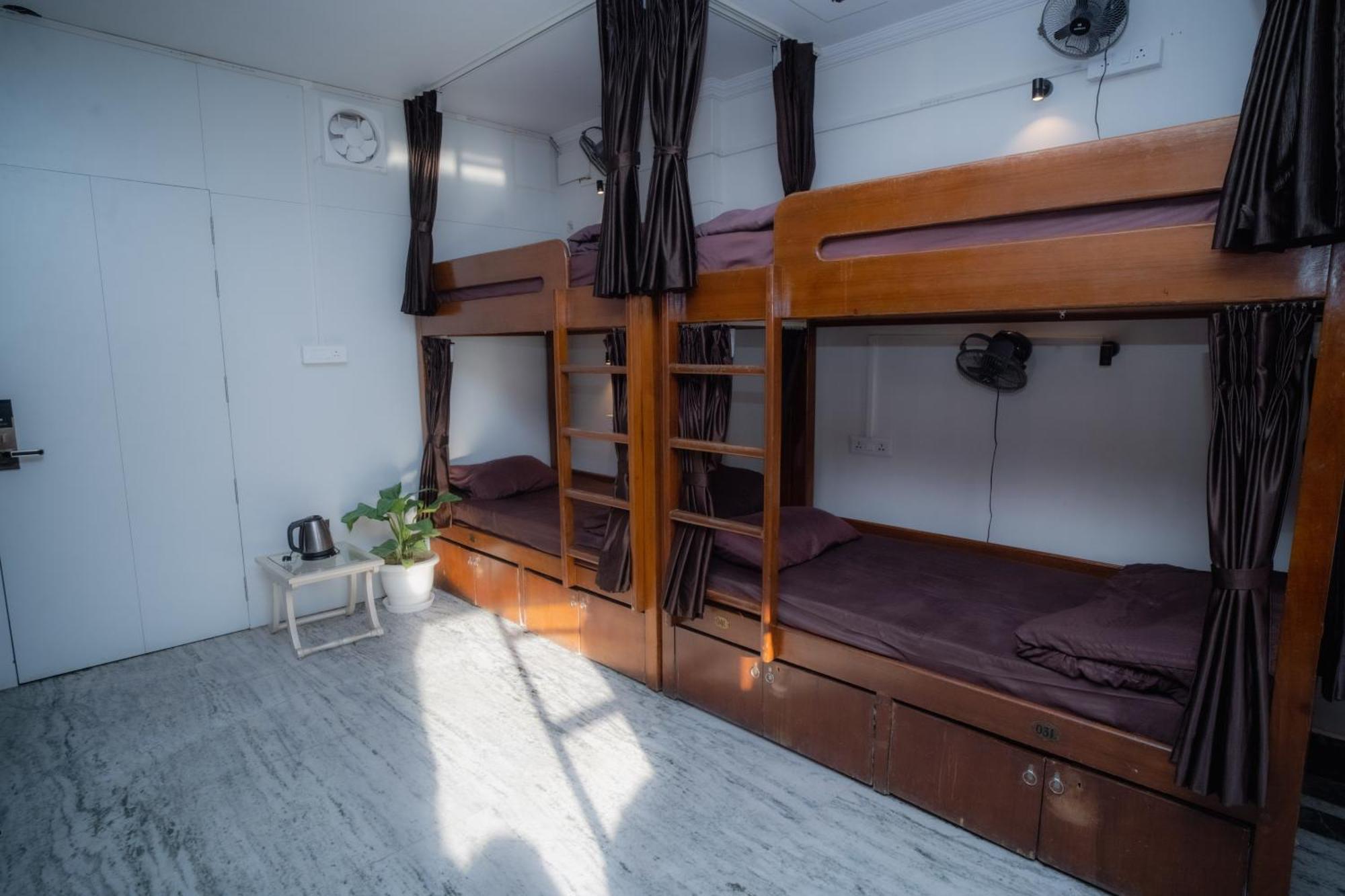 Pearl Courtyard Dormitory Varanasi Exterior foto